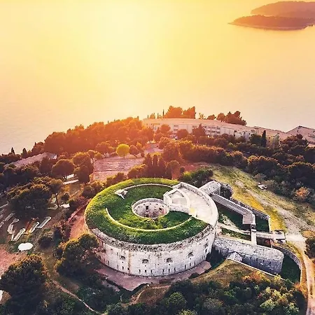 Diana,free Parking * Pula