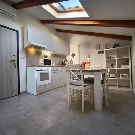 Diana,free Parking Apartamento