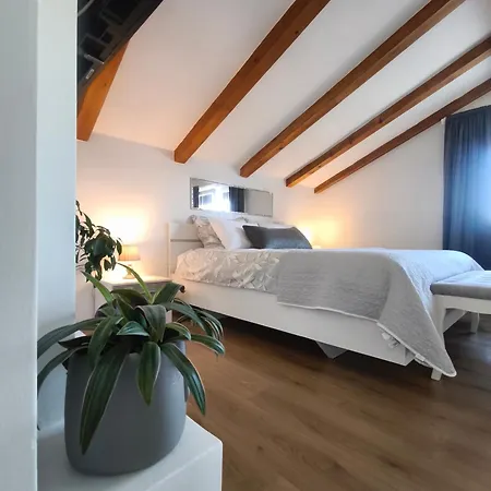 Apartamento Diana,free Parking Pula