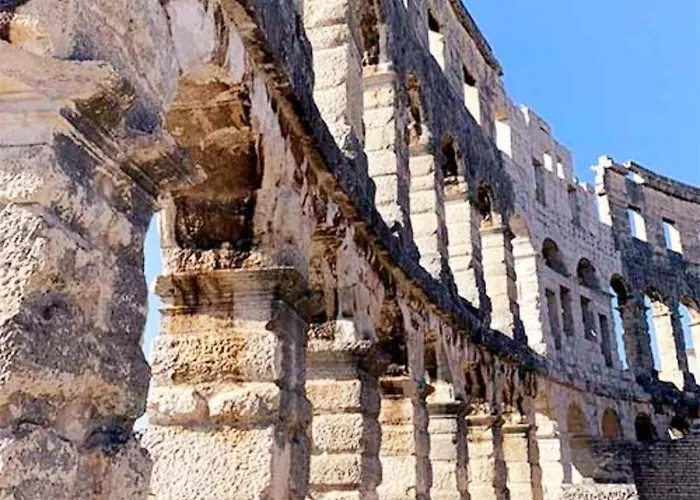 Diana,free Parking * פולה