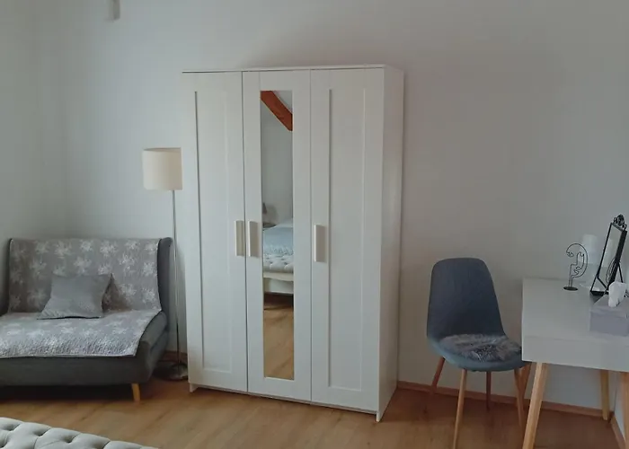 Diana,free Parking דירה