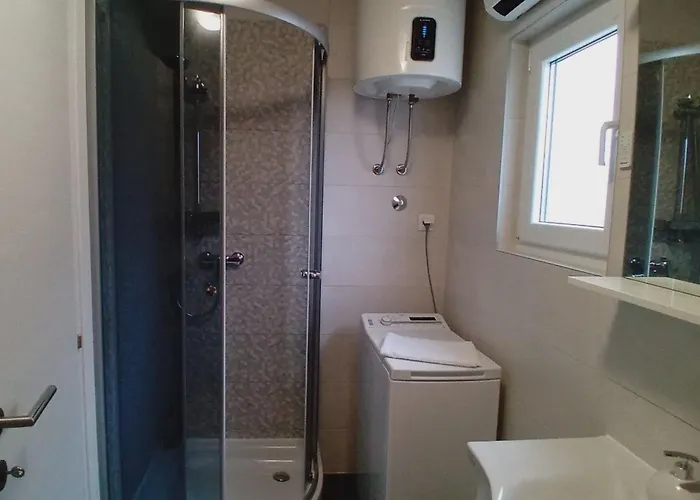 Diana,free Parking פולה