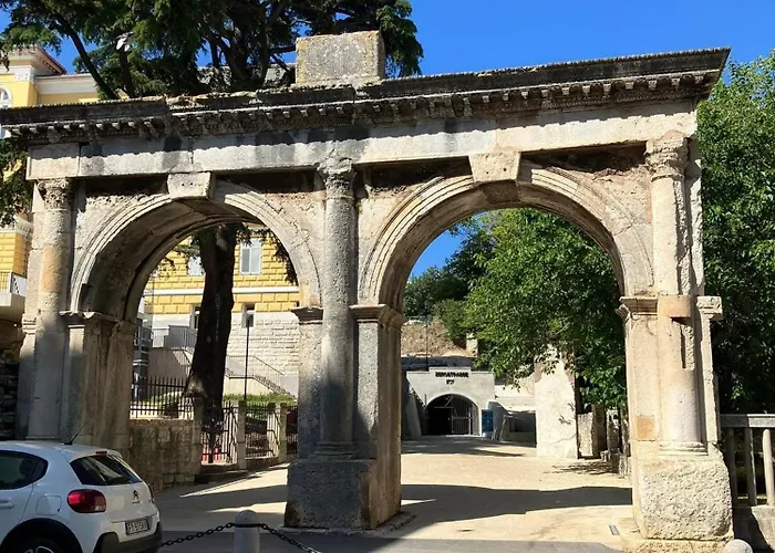 Diana,free Parking * פולה