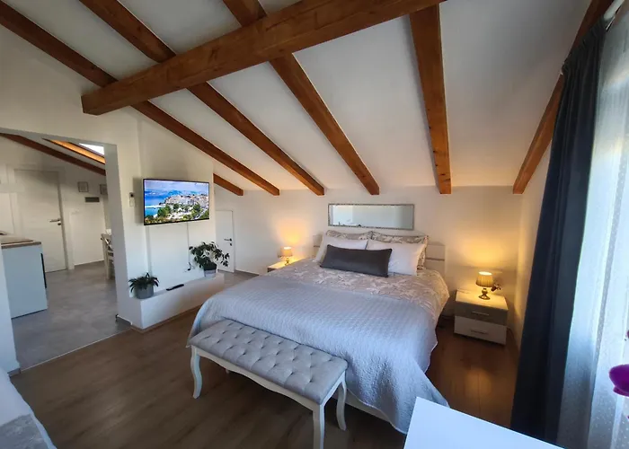 דירה Diana,free Parking פולה