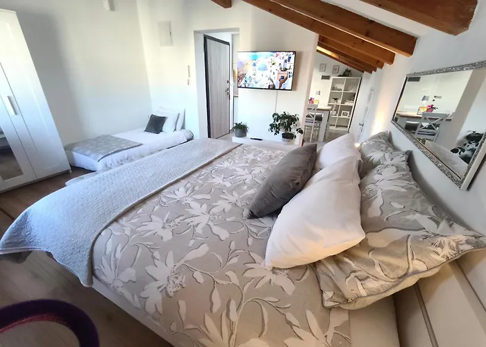 Diana,free Parking פולה