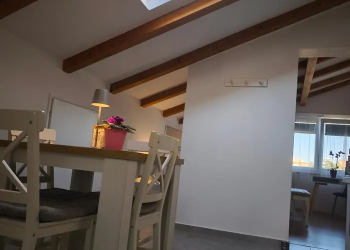 דירה Diana,free Parking פולה