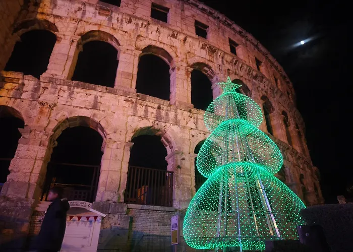 Diana,free Parking * פולה