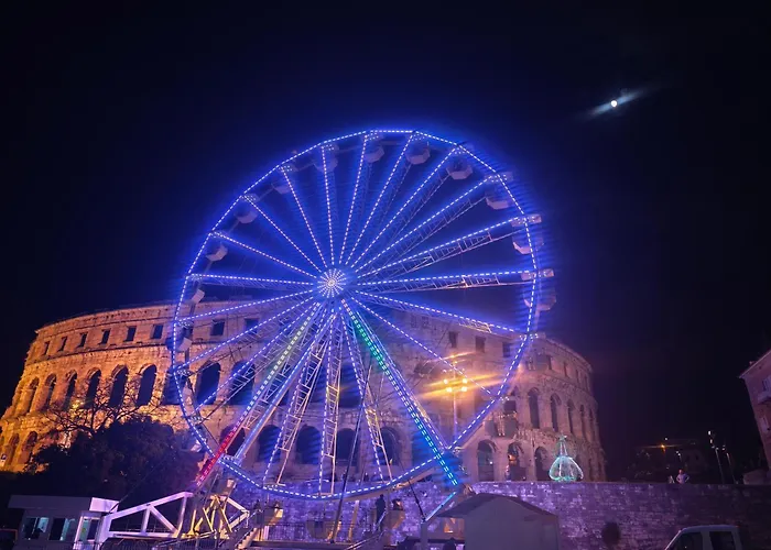 דירה Diana,free Parking פולה